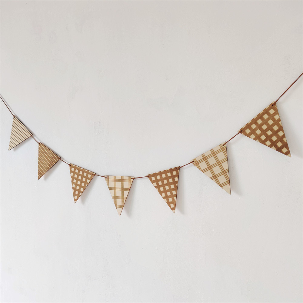 Baby Nursery Hanging Decor - Bandera triangular de madera nórdica para