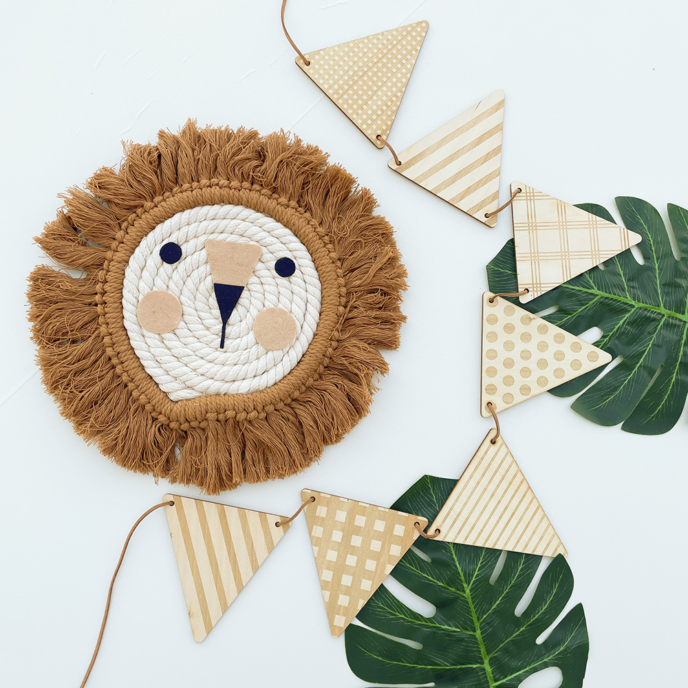 Bandera triangular de madera n - Baby Nursery Hanging Decor reseña y precio