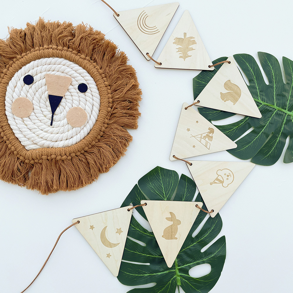Bandera triangular de madera n - Baby Nursery Hanging Decor reseña y precio